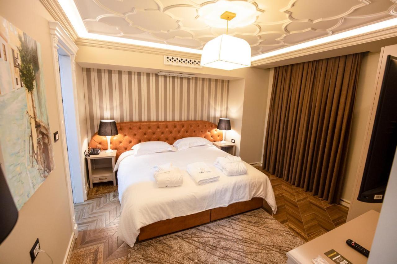 Vila Ekrem Korça Exteriör bild